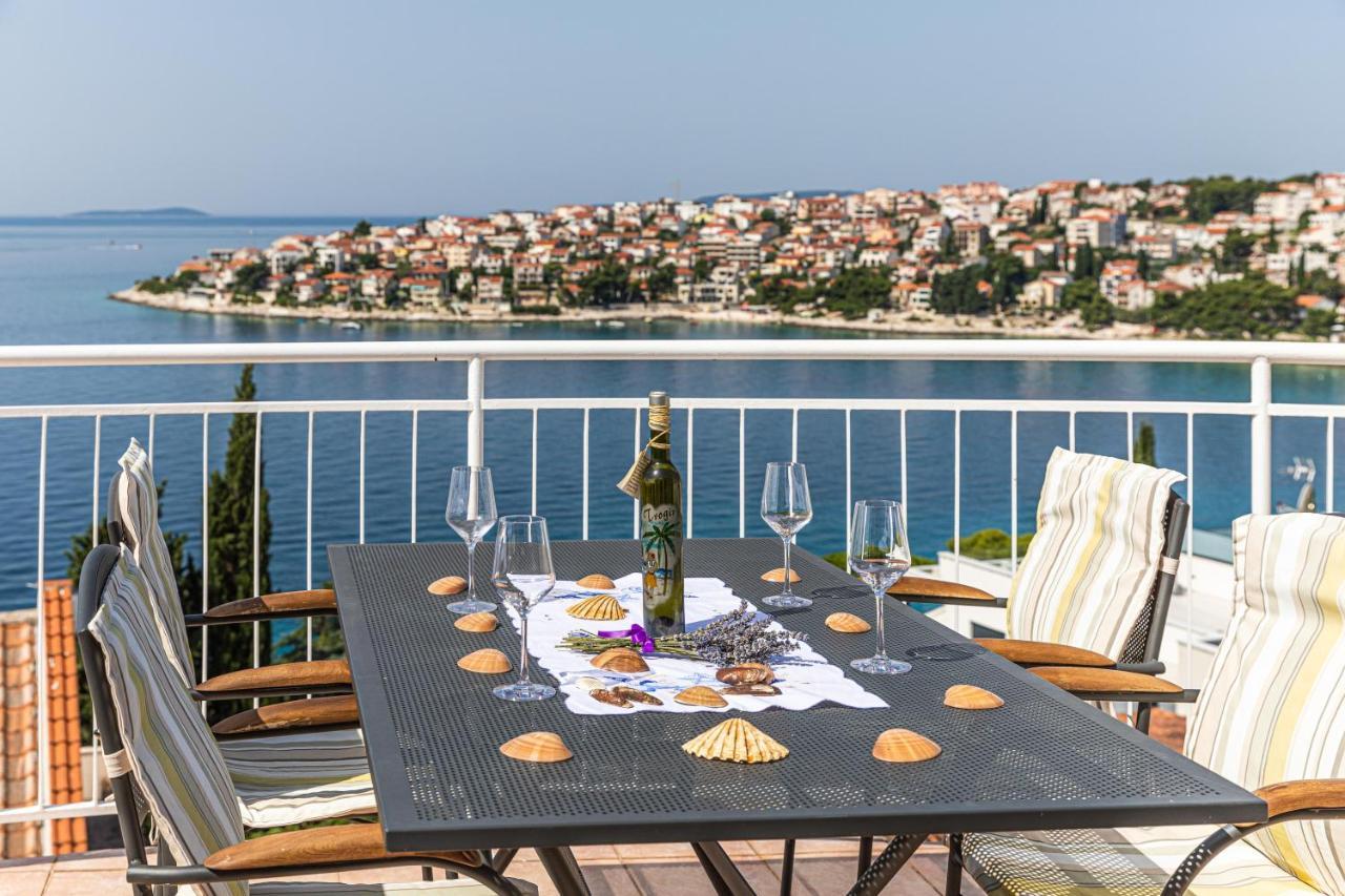 Apartments Villa Nea Leona Trogir Extérieur photo
