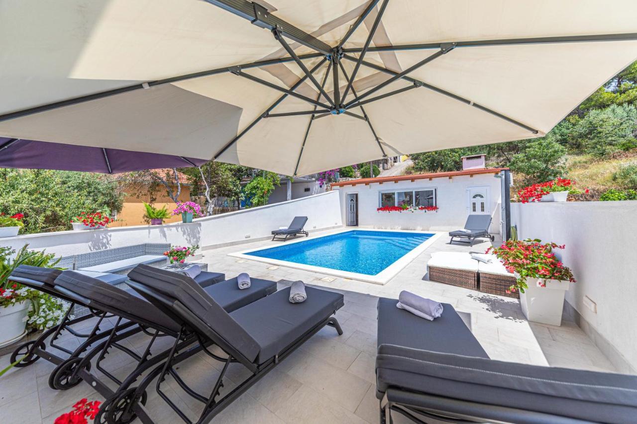 Apartments Villa Nea Leona Trogir Extérieur photo