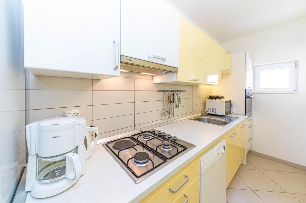 Apartments Villa Nea Leona Trogir Extérieur photo