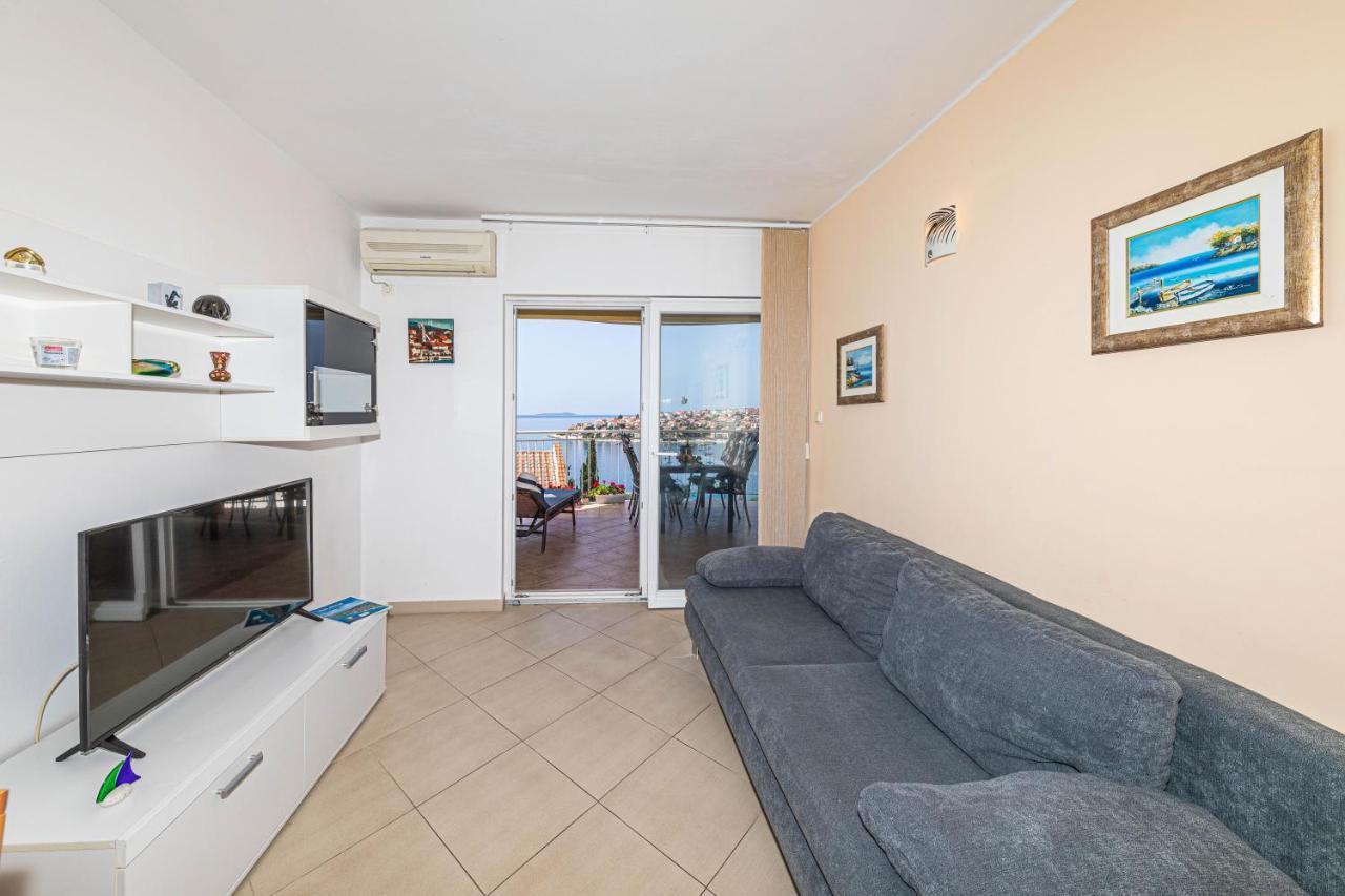 Apartments Villa Nea Leona Trogir Extérieur photo