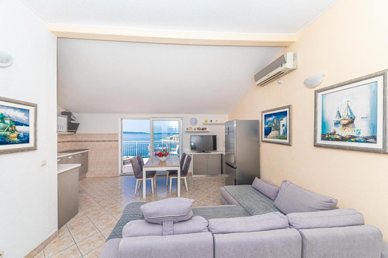 Apartments Villa Nea Leona Trogir Extérieur photo
