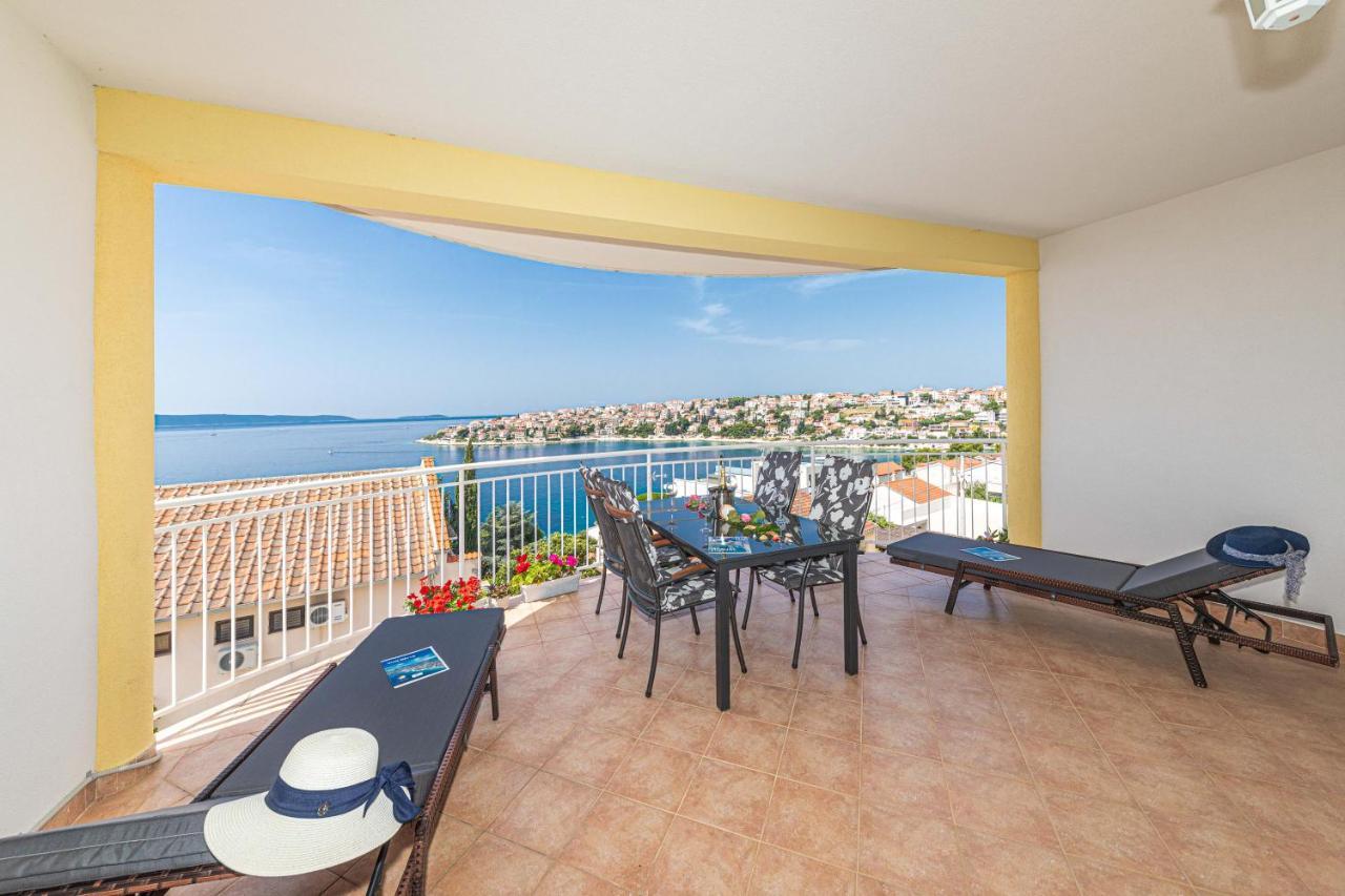 Apartments Villa Nea Leona Trogir Extérieur photo