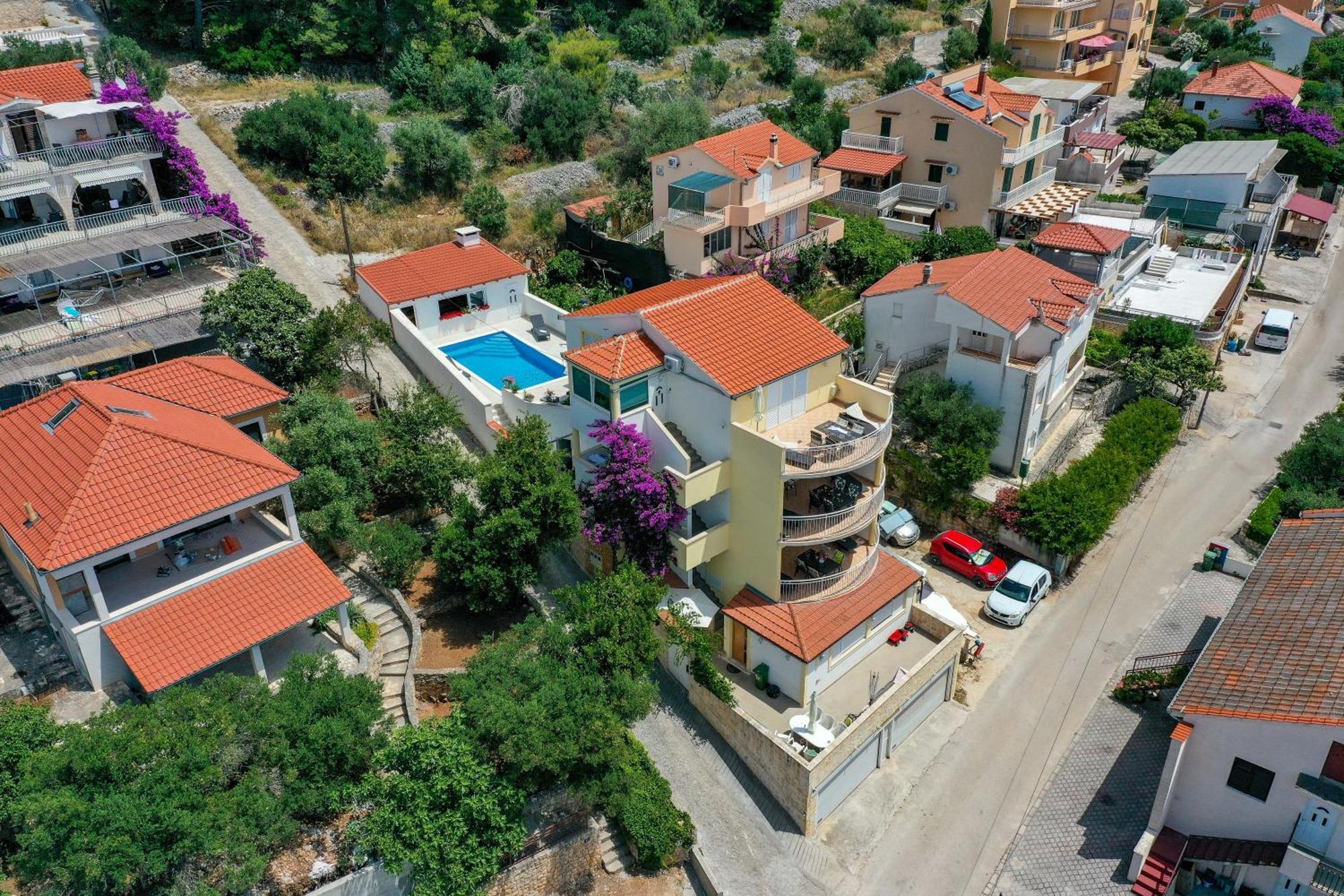 Apartments Villa Nea Leona Trogir Extérieur photo